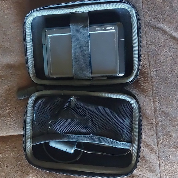 Garmin Nuvi GPS - Picture 4 of 15